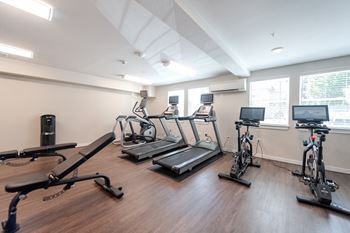 192Nd west lofts fitness center